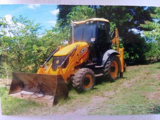 ฝากขาย JCB ตัวใหม่ สภาพ 95\% ต้องการขายเพราะไม่มีคนขับ สนใจติดต่อ 087-2976734 นุ