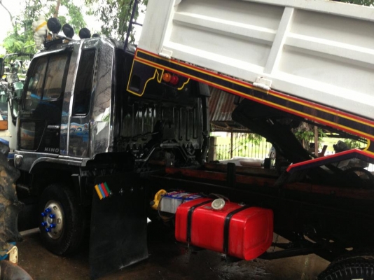 ต้องการขายด่วน รถดั้ม Hino เครื่อง 165เกียร์ Rockky 195 ดั้มใหม่6ตัน