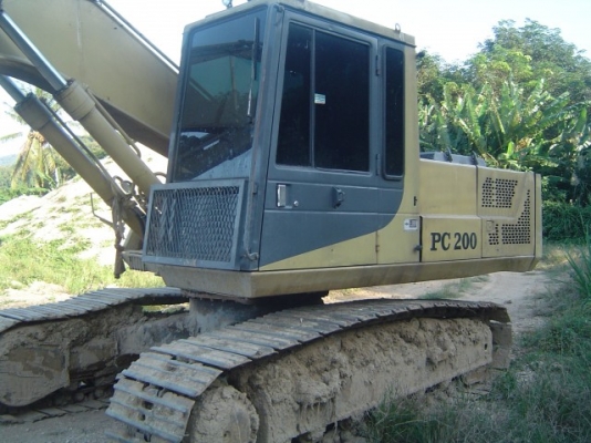 ฝากขาย Komatsu 200-3 สภาพสวยพร้อมใช้งาน มีแอร์ คอลโทรลยาว สนใจติดต่อ 087-2976734 นุ