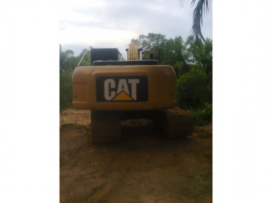 ลดขายดาวน์เหลือ 1500000 CAT 320D รถน่าใช้ ขายเพราะไม่มีคนดูแลกิจการ สนใจ 087-2976734