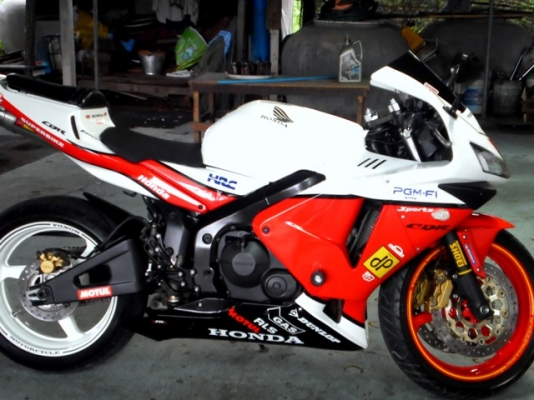 ขาย CBR 600 RR ' 04 ทะเบียนเเท้โอนขนส่ง (หัวฉีด) 238000บาท