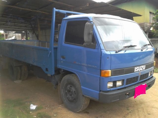 isuzu115 ปี37 สั่งลุยแท้ รถสวยใม่มีที่ติครับภายในหัวเก๋งสวยมากครับ