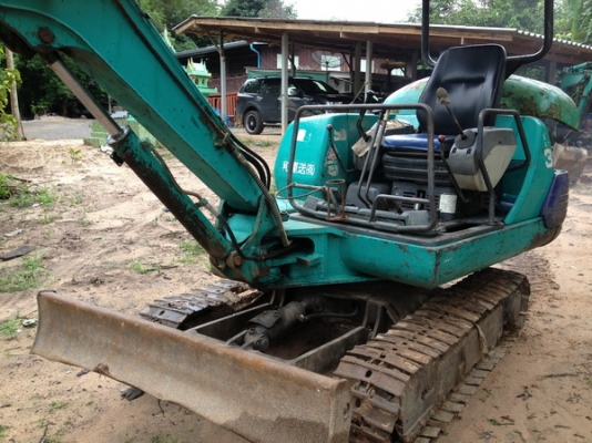 ขายรถขุด แมคโครเล็ก KOMATSU PC30-7 สภาพพร้อมใช้ราคาเบาๆ
