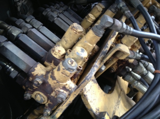 ขายรถขุด แมคโครเล็ก KOMATSU PC30-7 สภาพพร้อมใช้ราคาเบาๆ