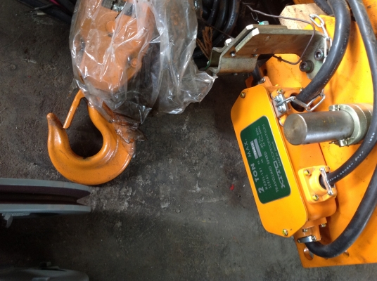 ขายรอกไฟฟ้าของใหม่ ยี่ห้อ kito ขนาด 2 ตัน พร้อมตัววิ่งซ้าย-ขวานำเข้าจากญี่ปุ่น