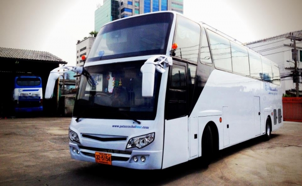 ขายรถบัสราคากันเอง ชั้นครึ่ง Hino, Izusu, Nissan ถูกสุดๆ 6 คัน 3 ล้าน