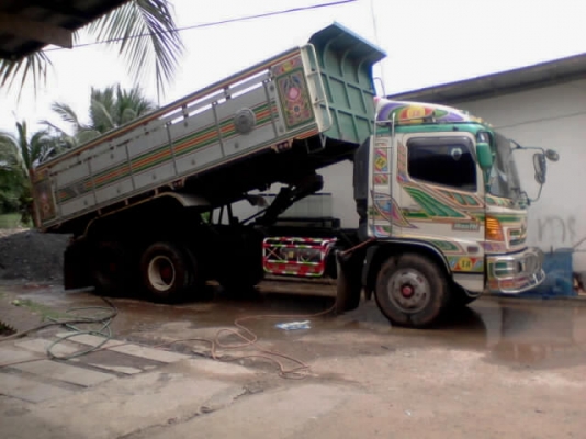 ขายรถ 10 ล้อดัมพ์ HINO MEGA 260 แรงม้าปี 2548 กระบะอะลูมิเนียมคอกเสมอหัว เครื่องเดิมเกียร์เดิม ราคา 1800000