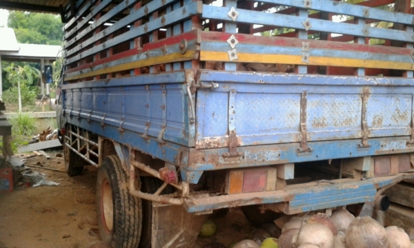 ขาย 6 ล้อ ไดน่า 85 แรง. เครื่องแน่นเกียร์สาย แชสซีสวย หน้า เอฟ หลังเอฟ คอกสวย