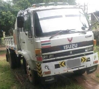 ISUZU ROCKY FSR 165 HP 6BD1 หกล้อดั๊มพ์ กระบะดั๊มพ์เหล็ก 6 ตันความยาว 3.80 เมตรสภาพสวยจัด เครื่องแน่นแรงดีเดิมๆภายในเก๋งคอนโซลสวยครบ พวงมาลัยเพาเวอร์ ช่วงล่างใหญ่ยาง 9.00 ขอบ 20 สภาพดี 70\% พร้อมบรรทุกพร้อมใช้งาน เอกสารทะเบียนครบพร้อม ราคาต่อรองได้ครับ