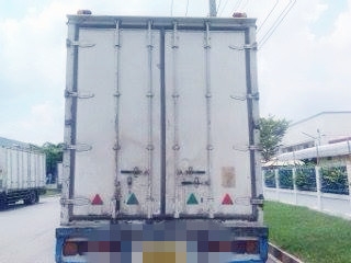 ขายด่วน 85000 บาทเฉพาะตู้แห้งประตู10 บาน ยาว 7.2 เมตร