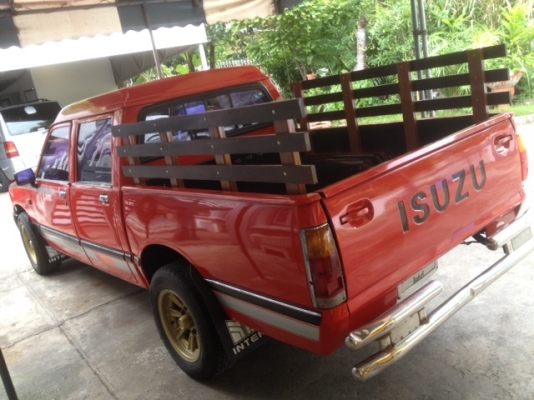 ขายisuzu faster z รุ่นkb2500 ปี1988 auto 4dr พร้อมคอกไม้สวยๆ