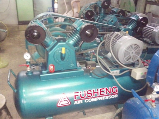 ขายปั๊มลม 7.5 HP สภาพพร้อมใช้ครับ 245 ลิตร มอเตอร์ 3 สาย