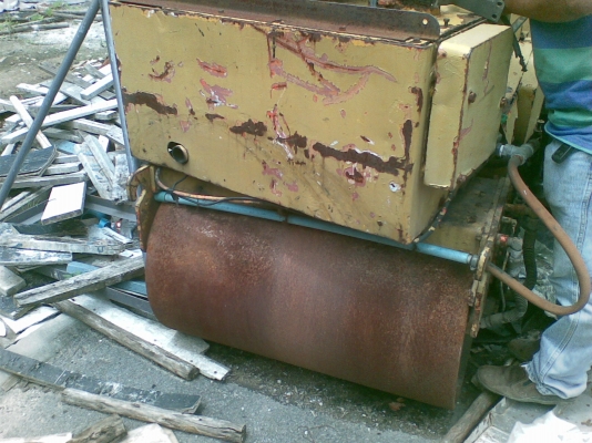 รถดบดซาไก 2 ตัน ทำเครื่ิองแล้วปั้มไม่สั่นสะทือน เครื่อง 3 สูบ อิซูสุ ขาย  65000 สนใจติดต่อ  086-1336693