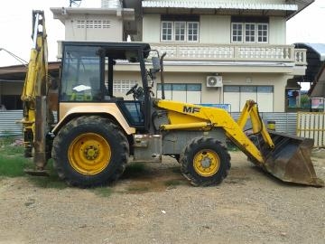 ขายด่วน รถ  JCB  แมกซี่ หน้าขุด หลังตัก สภาพพร้อมใช้งานขายเพียง 520000 สนใจติดต่อ 086-1336693