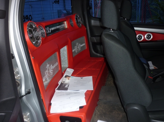 ขายครับหรือแลกก็ได้ d-max allnew เหลือ600000ครับ