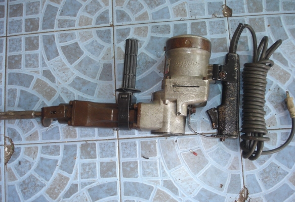 ขายสกัดไฟฟ้า Makita HM1201 21mm