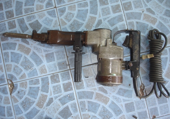 ขายสกัดไฟฟ้า Makita HM1201 21mm