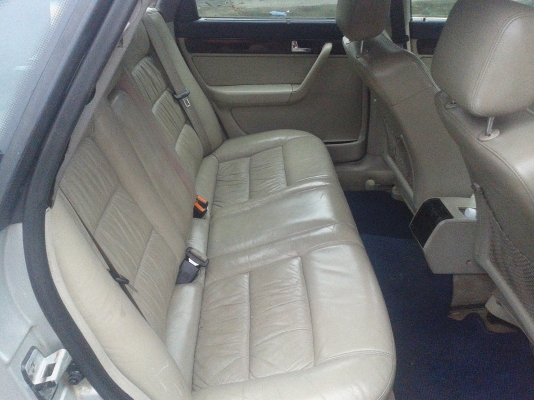 ขายออดี๋ เอ6 ออโต้แก็ส สีดีภายในสวย แอร์เย็น พร้อมใช้ขายถูกๆ90000