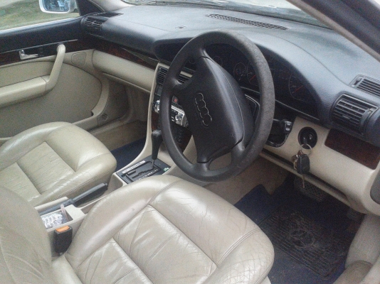 ขายออดี๋ เอ6 ออโต้แก็ส สีดีภายในสวย แอร์เย็น พร้อมใช้ขายถูกๆ90000