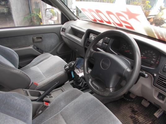 ขาย ตัด Isuzu dragon eye ปี 2001เครื่อง2500Turbo ราคา 255,000