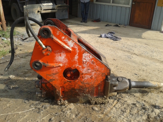 ขายหัวเจาะแบคโฮ120ยี่ห้อNPKเบอร์7สภาพเก่านอก