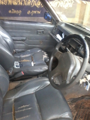 ด่วนที่สุดmazda ธันเดอร์ ปี39 เครื่องอีสุสุมังกรทอง90เกียร์ตรง69000ครับ