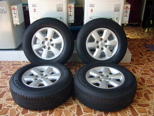 แม็กฟอร์จูนเนอร์พร้อมยางบริดสโตน265/65R17ปี10