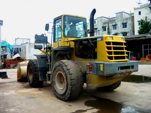 รถตัก Komatsu WA300-3 รถเก่านอก เพิ่งเหยีบยถึงไทย พร้อมใช้งาน 091 695-6445