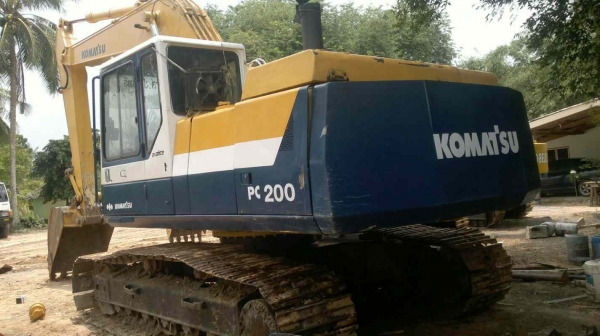 ขายPC200-5 ซีเรียล5X,XXX เอกสารเล่มทะเบียน ราคา1,180,000 บาท เจ้าของขายเอง