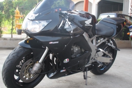 บรีส ไบค์ ช็อป///ขาย CBR 900 แต่งแฟริ่ง929 ท่อแต่ง รถอินวอยล์ เครื่องดีมาก บรีส ไบค์ ช็อป///ขาย CBR 900 แต่งแฟริ่ง929 ท่อแต่ง รถอินวอยล์ เครื่องดีมาก