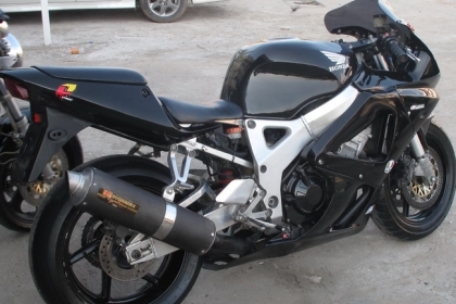 บรีส ไบค์ ช็อป///ขาย CBR 900 แต่งแฟริ่ง929 ท่อแต่ง รถอินวอยล์ เครื่องดีมาก บรีส ไบค์ ช็อป///ขาย CBR 900 แต่งแฟริ่ง929 ท่อแต่ง รถอินวอยล์ เครื่องดีมาก