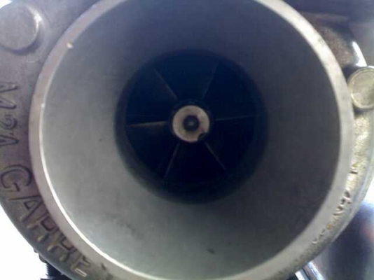 ขาย เครื่อง 6BD1-เทอร์โบ + ปั้มลม สภาพพร้อมใช้ครับ