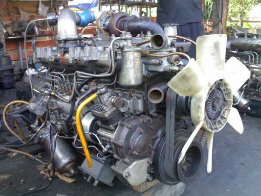 ขาย เครื่อง 6BD1-เทอร์โบ + ปั้มลม สภาพพร้อมใช้ครับ