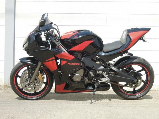 ขาย CBR400 ปี92 ทะเบียนแท้ ดุๆสักคันครับ ขาย CBR400 ปี92 ทะเบียนแท้ ดุๆสักคันครับ