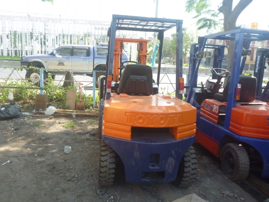 ขายFORKLIFT  ยี่ห้อ TOYOTA 5FD30(2.8 ตัน) เครื่องยนต์ดีเซล เกียร์ออโต้  (คุณภู 083-1893439)