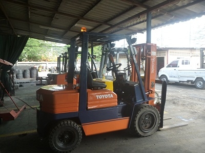 ขายFORKLIFT  ยี่ห้อ TOYOTA 5FD30(2.8 ตัน) เครื่องยนต์ดีเซล เกียร์ออโต้  (คุณภู 083-1893439)