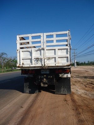 ขายรถบรรทุก10ล้อ2เพลา ดั้มพ์ FM3M 240 แรงม้า มีระบบลากจูง เครื่องเดิม พร้อมใช้งาน สนใจดูรถก่อนได้