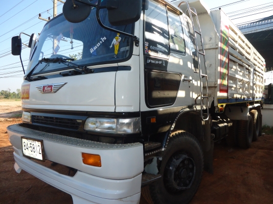 ขายรถบรรทุก10ล้อ2เพลา ดั้มพ์ FM3M 240 แรงม้า มีระบบลากจูง เครื่องเดิม พร้อมใช้งาน สนใจดูรถก่อนได้