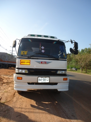 ขายรถบรรทุก10ล้อ2เพลา ดั้มพ์ FM3M 240 แรงม้า มีระบบลากจูง เครื่องเดิม พร้อมใช้งาน สนใจดูรถก่อนได้