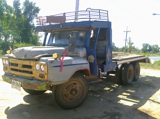 ISUZU TX 165 HP 6BD1 รถหัวยาวหางปลาสิบล้อเพลาเดียว เครื่องดีแรงดีมาก ช่วงล่างแน่น คัชซีดี ยางสภาพดี 60\% พร้อมลากพร้อมบรรทุกได้เลย เอกสารเล่มทะเบียนครบพร้อมโอนครับ