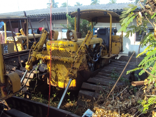 รถขายรถเทรคเตอร์ CAT D4,D5 คันละ 200,000 มีหลายคัน สนใจโทร 081-6432106 สมพจน์ รถขายรถเทรคเตอร์ CAT D4,D5 คันละ 200,000 มีหลายคัน สนใจโทร 081-6432106 สมพจน์