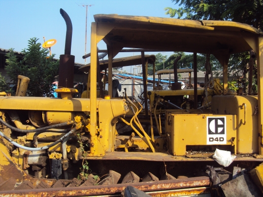 รถขายรถเทรคเตอร์ CAT D4,D5 คันละ 200,000 มีหลายคัน สนใจโทร 081-6432106 สมพจน์ รถขายรถเทรคเตอร์ CAT D4,D5 คันละ 200,000 มีหลายคัน สนใจโทร 081-6432106 สมพจน์