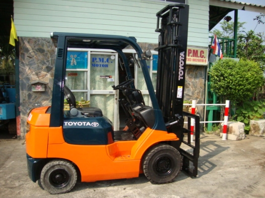 ขายรถโฟล์คลิฟต์ TOYOTA รุ่น 7FD15