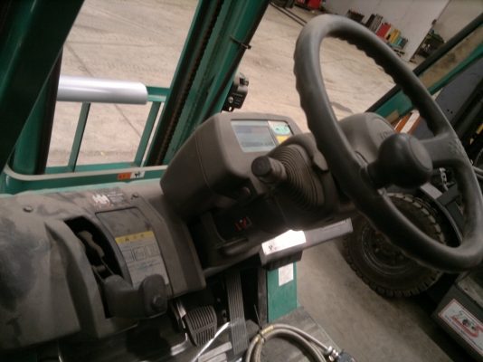 ขายรถฟอร์คลีฟท์ไฟฟ้า TOYOTA  7FBL15 เสา 3M.ปี2008, 2167ชม.สวย รถนอกนำเข้า ติดต่อ มานะ 085-9049669