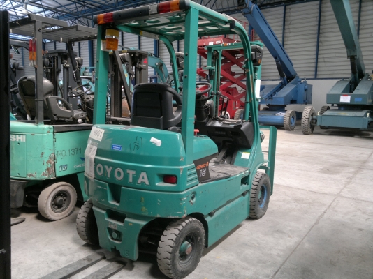 ขายรถฟอร์คลีฟท์ไฟฟ้า TOYOTA  7FBL15 เสา 3M.ปี2008, 2167ชม.สวย รถนอกนำเข้า ติดต่อ มานะ 085-9049669