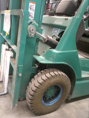 ขายรถฟอร์คลีฟท์ไฟฟ้า TOYOTA  7FBL15 เสา 3M.ปี2008, 2167ชม.สวย รถนอกนำเข้า ติดต่อ มานะ 085-9049669