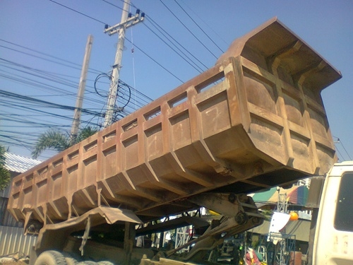 ขายกระบะรถบรรทุกสิบล้อดั้มบรรทุกหินกระบะท้องเรือ ขายกระบะรถบรรทุกสิบล้อดั้มบรรทุกหินกระบะท้องเรือ
