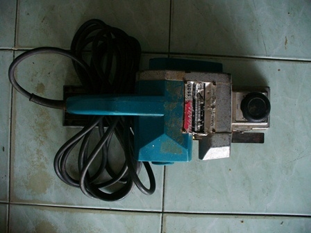 กบไฟฟ้า กบไสไม้ Makita model1100 มือสอง ถูกๆ