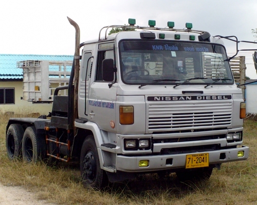 รถหัวลาก+หางยาว 12 เมตร NISSAN UD 265 แรงม้า