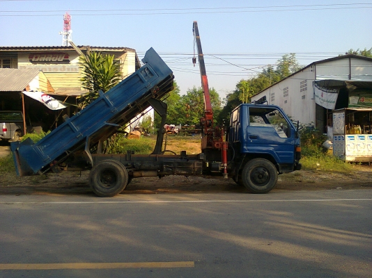 ขายรถหกล้อ ดั๊ม-ติดเครน TOYOTA ไดน่า 115 แรง  สวยแบบเดิมๆ   รถช่วงยาว 4 เมตรครึ่ง พวงมาลัยพาวเวอร์